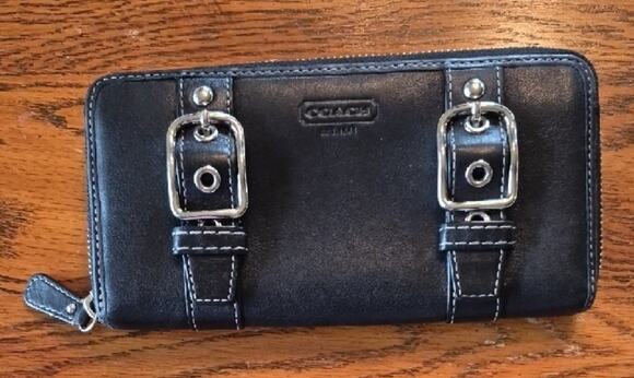 Coach Handbags - Coach Soho Black Leather Zip Wallet with Silver Buckle Details EUC